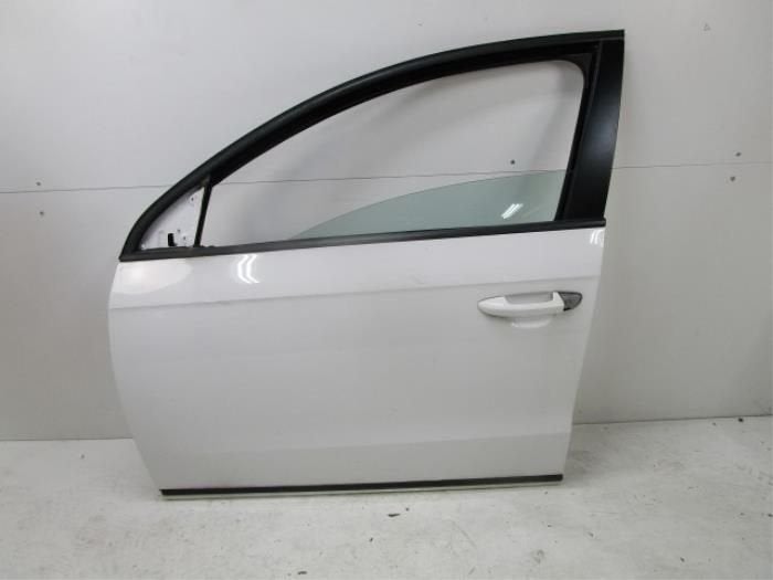 Portier 4Deurs links-voor Volkswagen Passat (22723332), Ophalen of Verzenden, Gebruikt, Voor, Deur