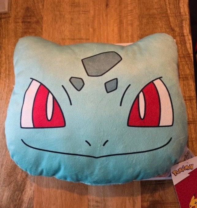 Nieuwe Pokemon kussen Bulbasaur 36x34, Ophalen of Verzenden, Nieuw, Overige typen