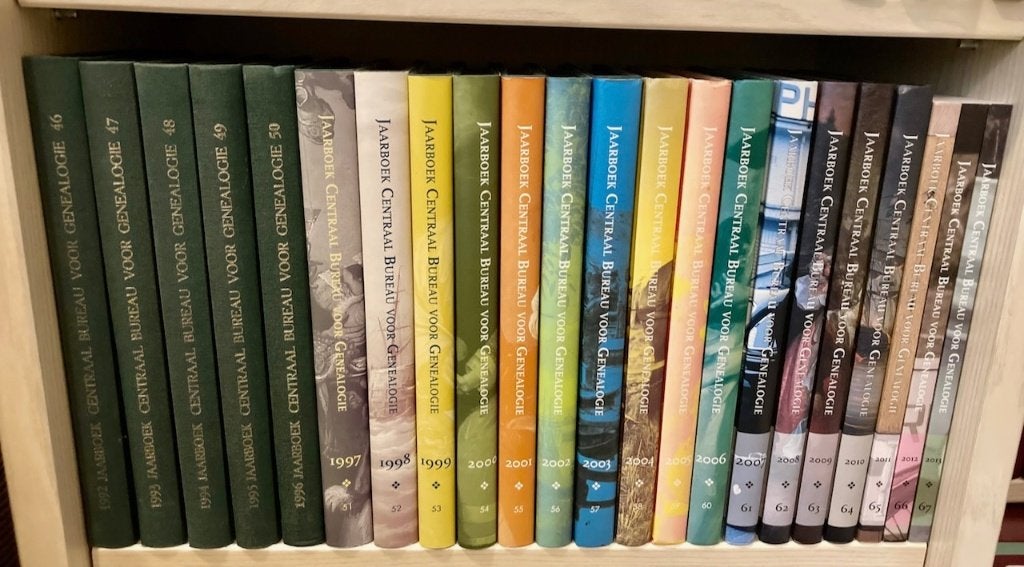 Jaarboeken Centraal Bureau voor Genealogie, Boeken, Ophalen of Verzenden, 20e eeuw of later, Zo goed als nieuw, Diverse auteurs