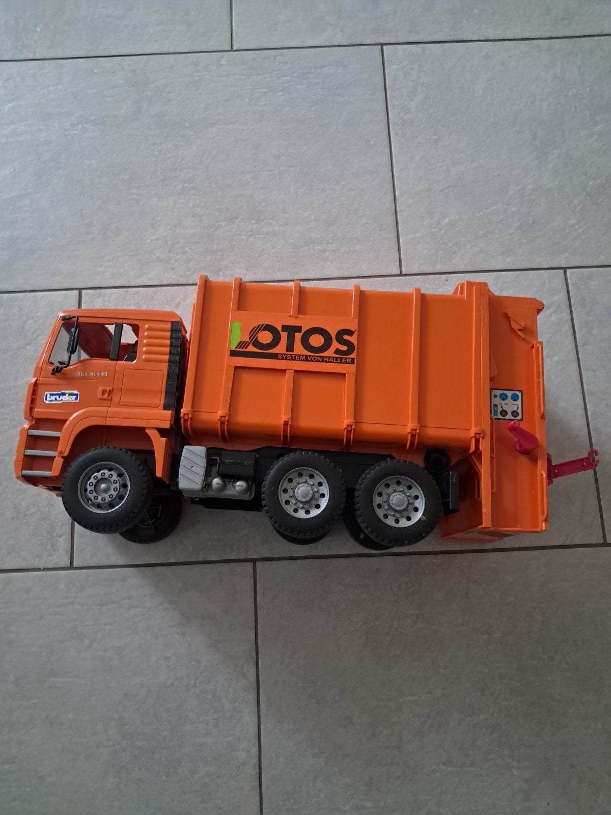 Bruder MAN TGA Vuilniswagen Oranje Speelgoed, Ophalen, Gebruikt