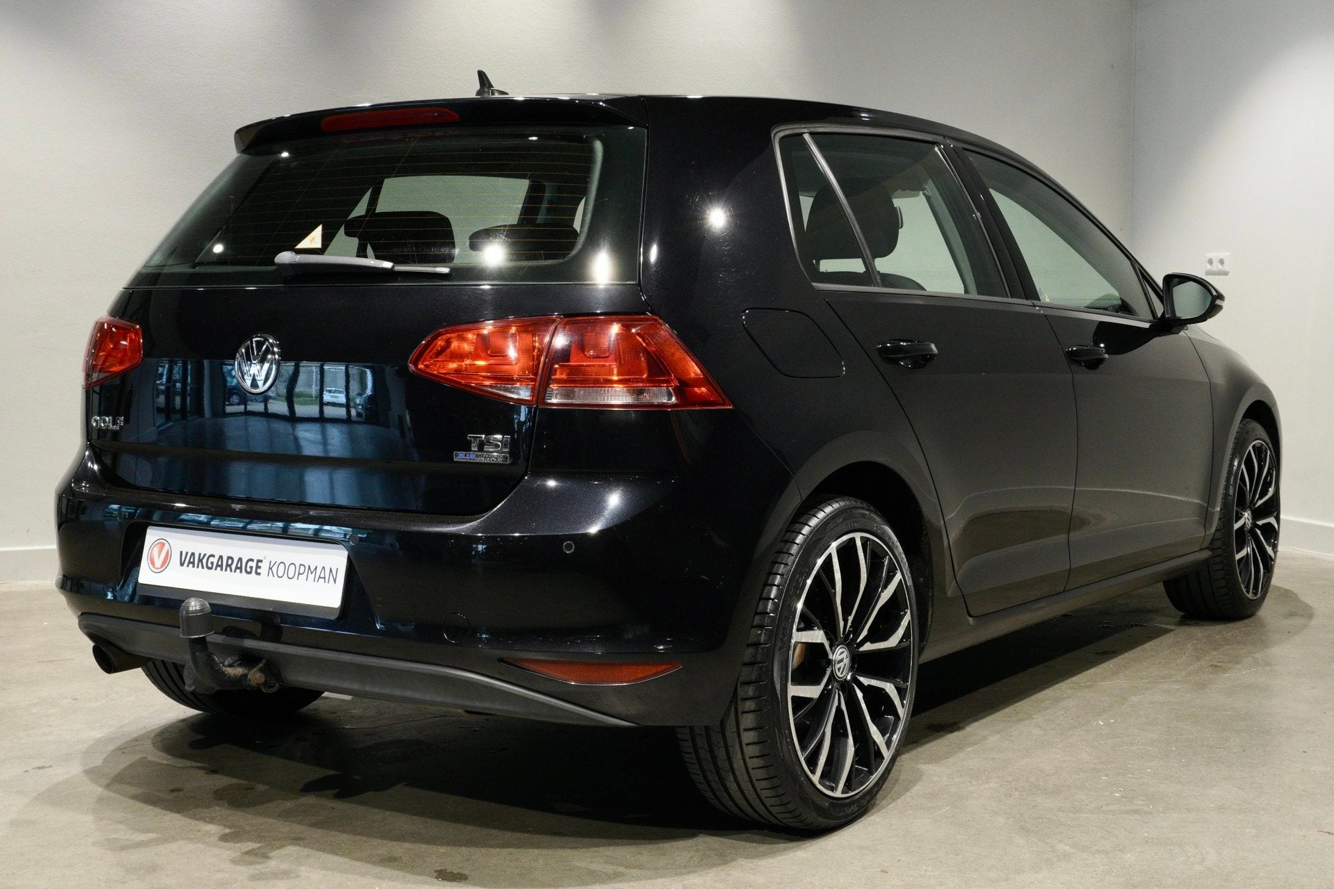 Volkswagen Golf 1.2 TSI Comfortline Trekhaak|Cruise|NAP, Voorwielaandrijving, Euro 5, Gebruikt, Zwart