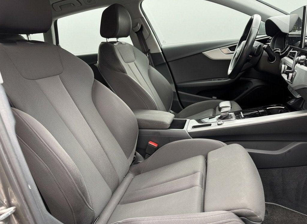 Audi A4 Avant 35 TFSi 150pk Launch ed Aut., Navi & CarPlay |, Auto's, Audi, Stof, Gebruikt, Euro 6, 4 cilinders