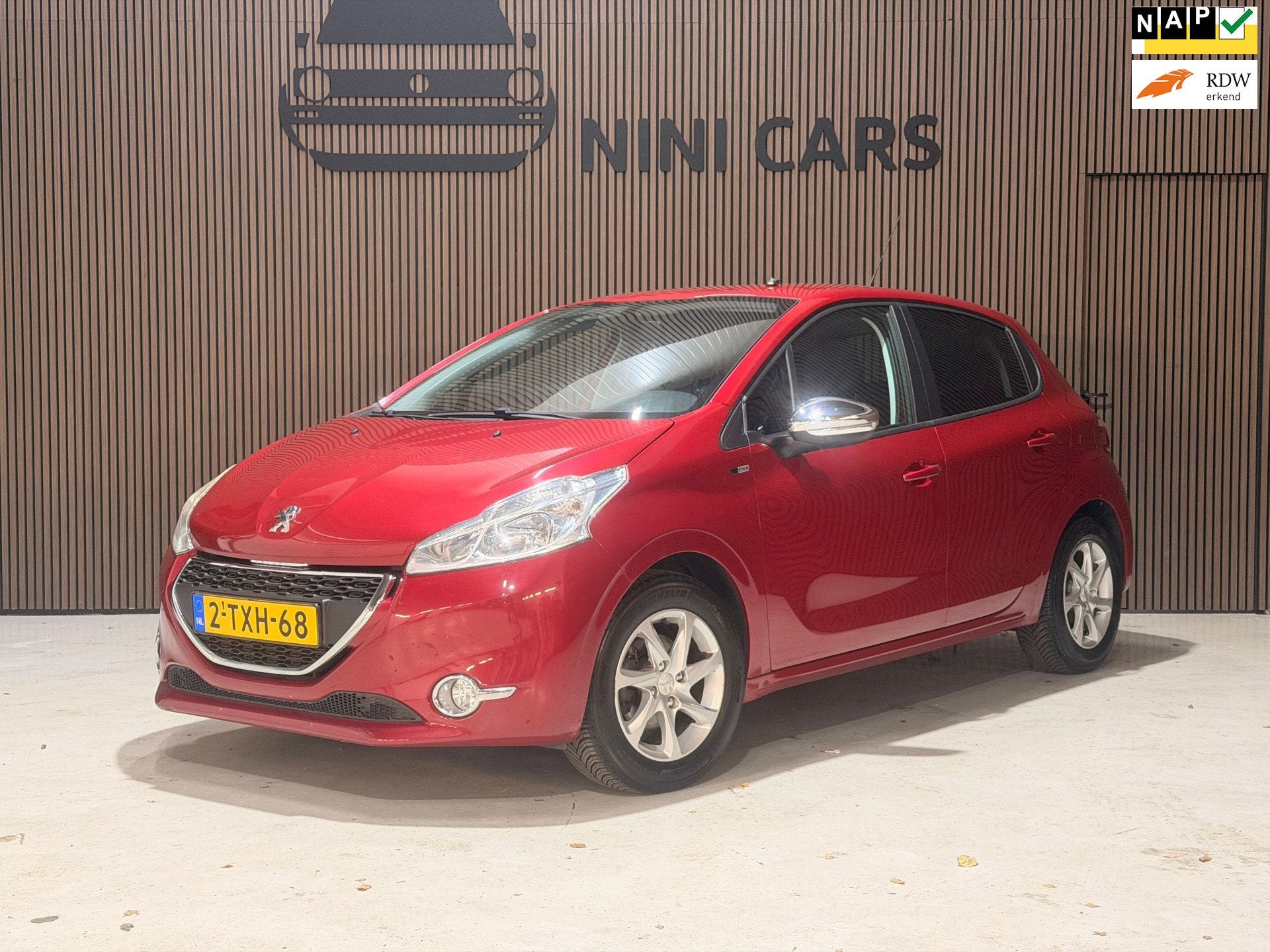 Peugeot 208 1.2 VTi Style Distributie 1000km vervangen| Navi, Voorwielaandrijving, Euro 5, Gebruikt, 31 €/maand