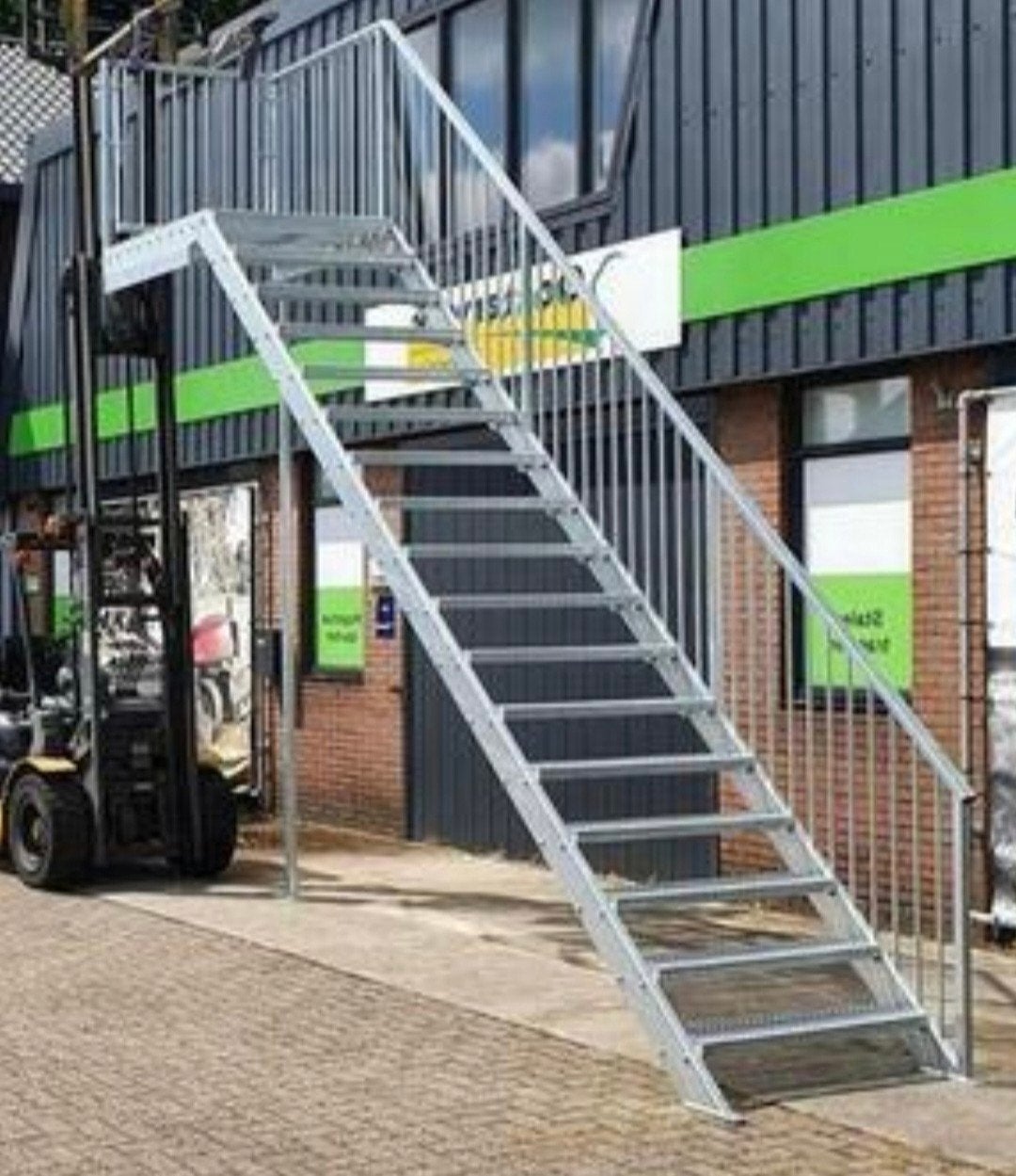 stalen trap nieuw hoog 4.05mtr nor1019, Doe-het-zelf en Verbouw, Ophalen of Verzenden, Zo goed als nieuw, 2 tot 4 meter