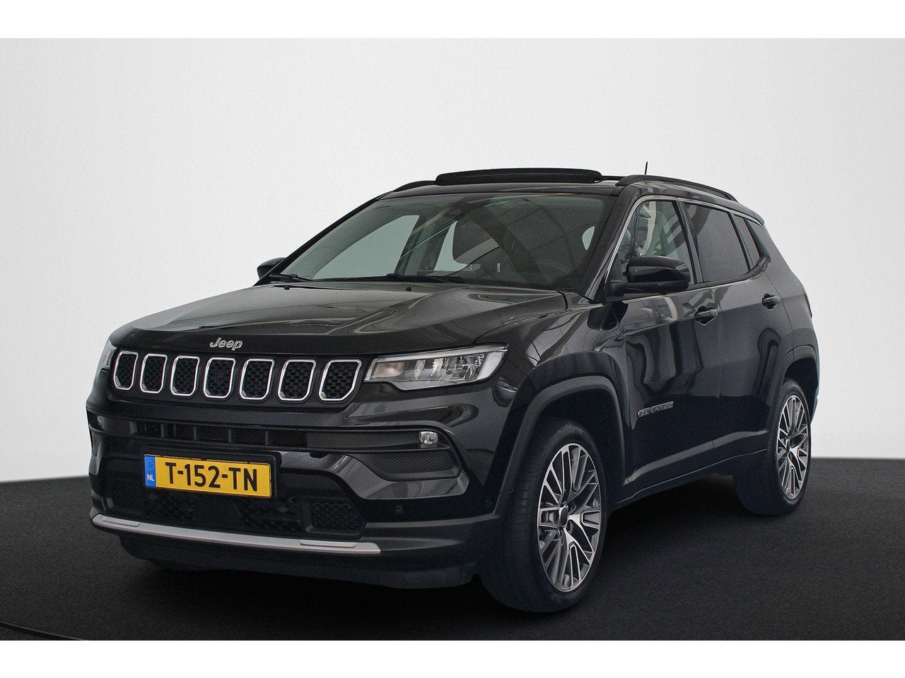 Jeep Compass 1.5T e-Hybrid Limited Automaat Pano Trekhaak St, Auto's, Gebruikt, 4 cilinders, Zwart, Bedrijf
