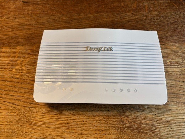 DrayTek Vigor 2136 - Multi-Gigabit VPN Router, Ophalen of Verzenden, Zo goed als nieuw, Router, DrayTek