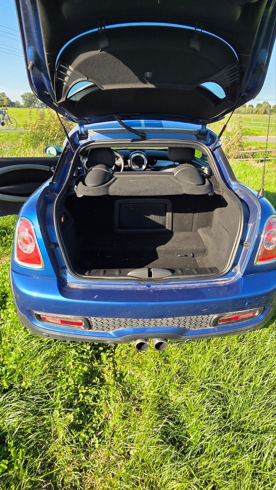 Foto 5 van Mini 1.6 Cooper S Chili Coupe 2011 Blauw (tweezitter)