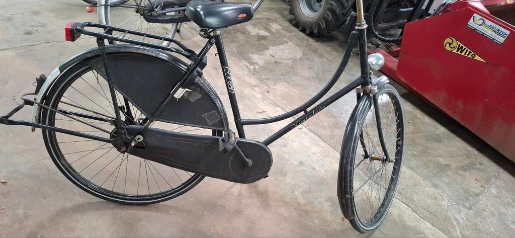 Mooie zwarte damesfiets, gebruikt, Terugtraprem, Gebruikt, Onbekend, Ophalen of Verzenden