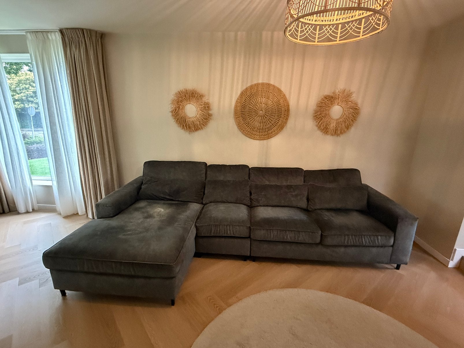 Gratis!!!! Ruime donkergroene hoekbank / loungebank, Huis en Inrichting, Banken | Bankstellen, Ophalen, Gebruikt, Vierpersoons of meer
