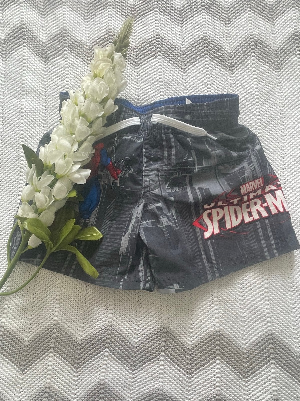 Leuk grijs zwemshort met Spiderman van de H&M, maat 92, Ophalen of Verzenden, Zo goed als nieuw, Jongen, Sport- of Zwemkleding