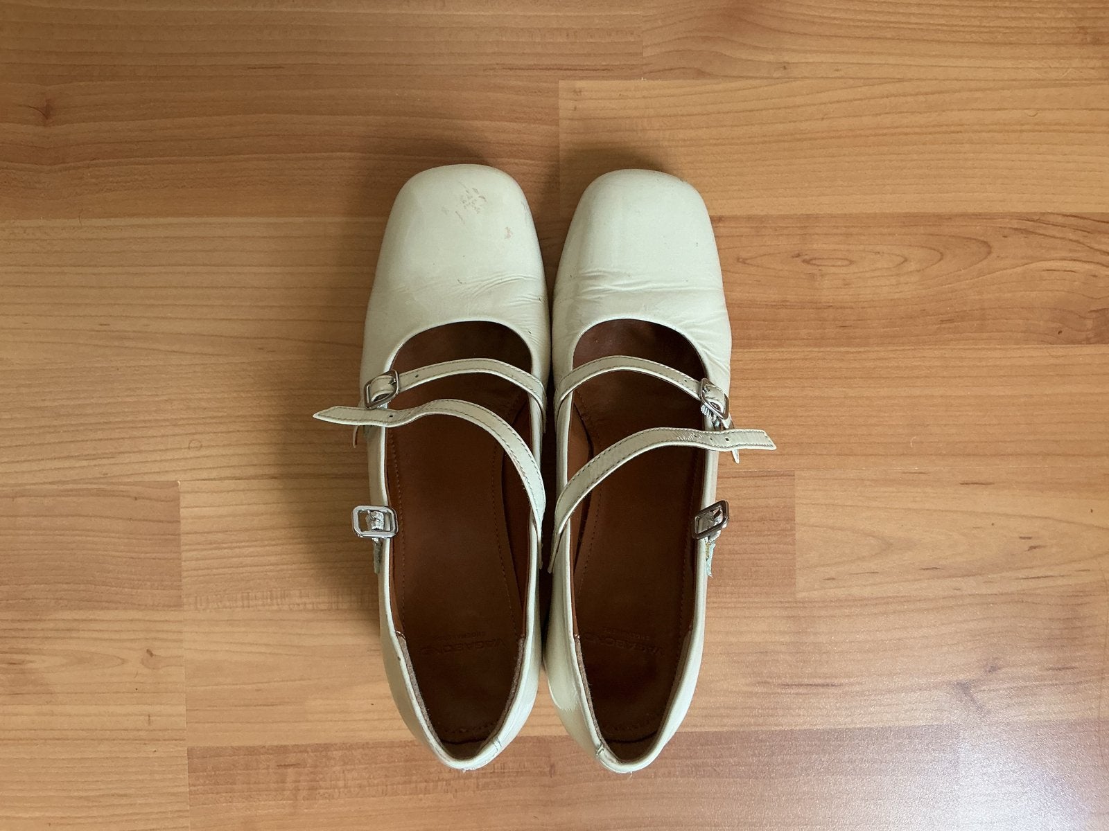 Vagabond schoenen met bandjes en blokhak - mt 38, Kleding | Dames, Schoenen, Beige, Ophalen of Verzenden, Schoenen met hoge hakken