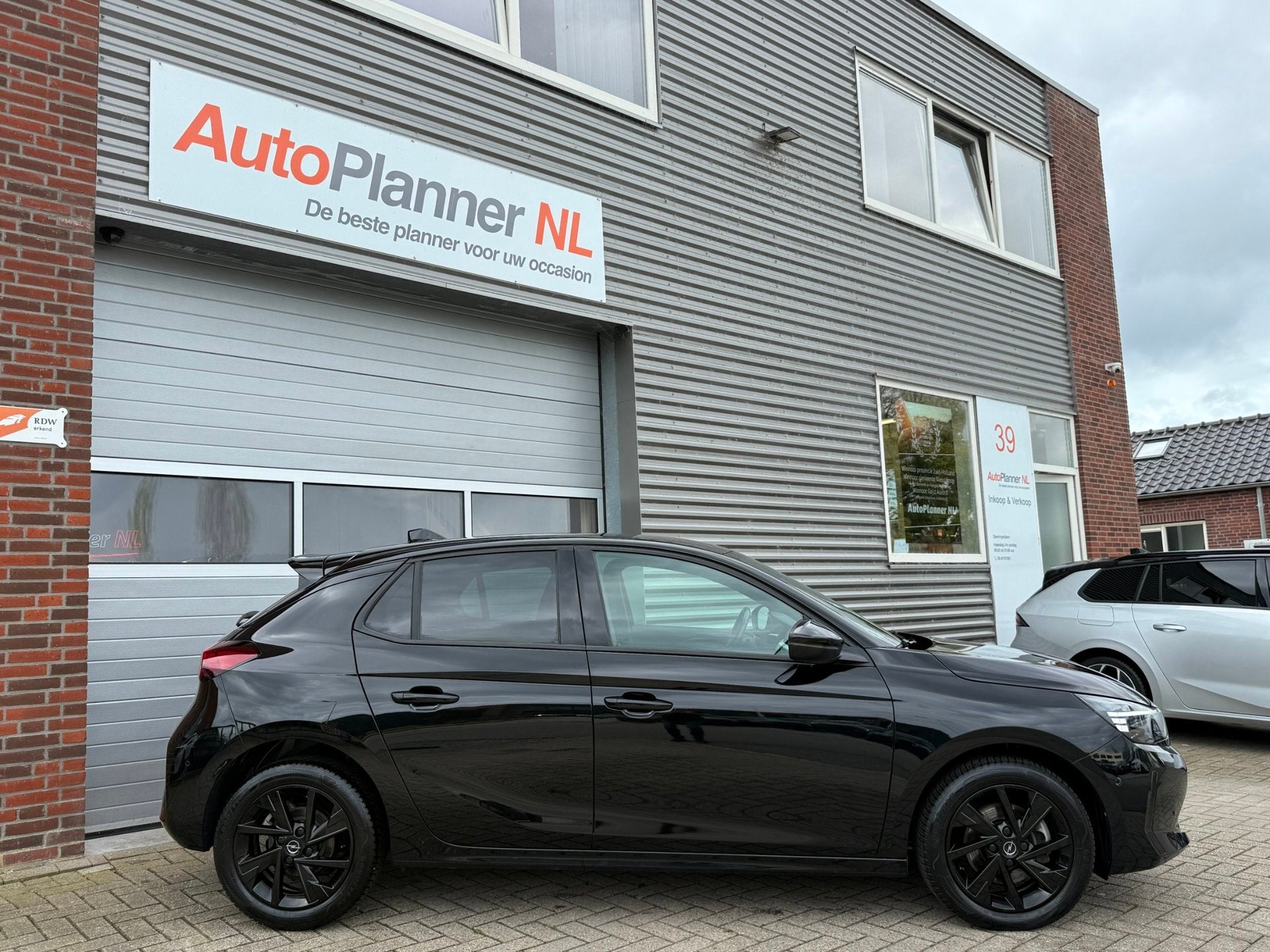 Opel Corsa 1.2 Turbo GS! Incl. Btw! 131 PK! 360° Camera!, Auto's, Dealer onderhouden, Stof, Gebruikt, Zwart