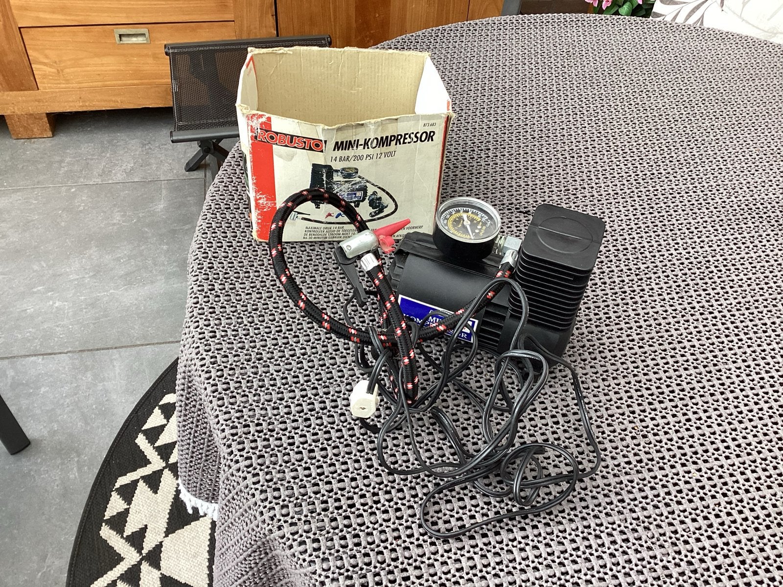 Robusto Mini-Kompressor 12V - Perfect voor onderweg!, Ophalen of Verzenden, Gebruikt