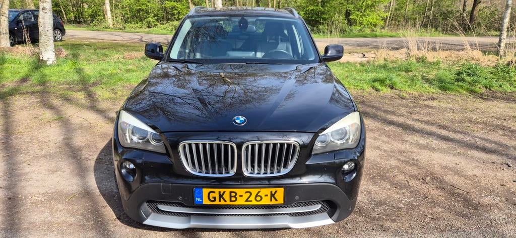 BMW X1 3.0 Xdrive 28I AUT 2009 Zwart, Auto's, Zwart, Vierwielaandrijving, SUV of Terreinwagen, Geïmporteerd