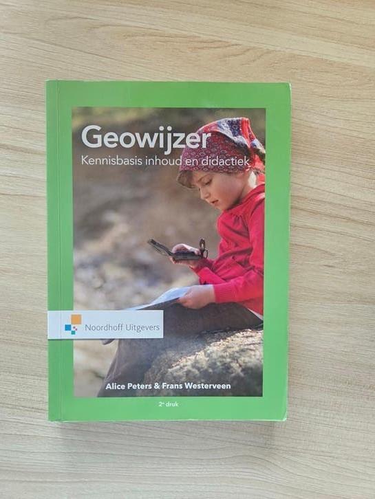 Geowijzer: Kennisbasis inhoud en didactiek, Ophalen of Verzenden, Zo goed als nieuw, Gamma, Alice Peters & Frans Westerveen