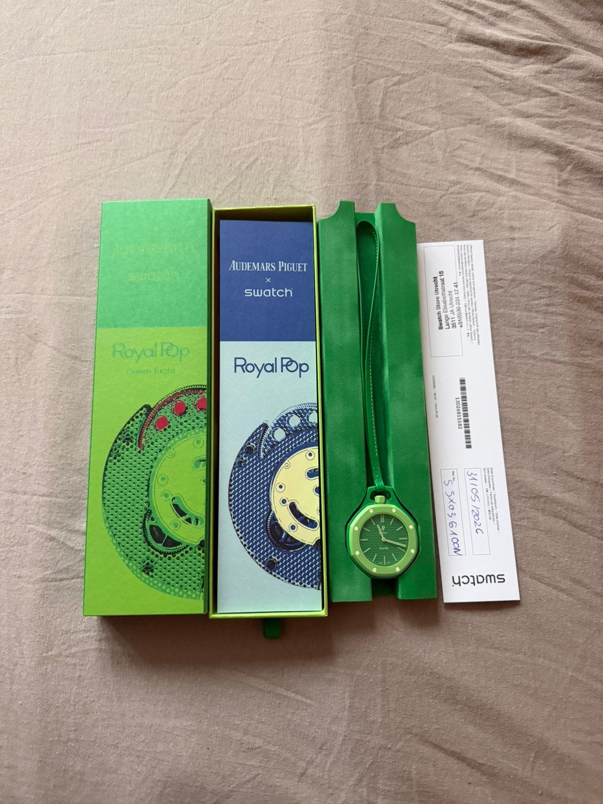 Swatch x ap green eight kikker groen, Zakhorloge, Swatch, Nieuw, Kunststof