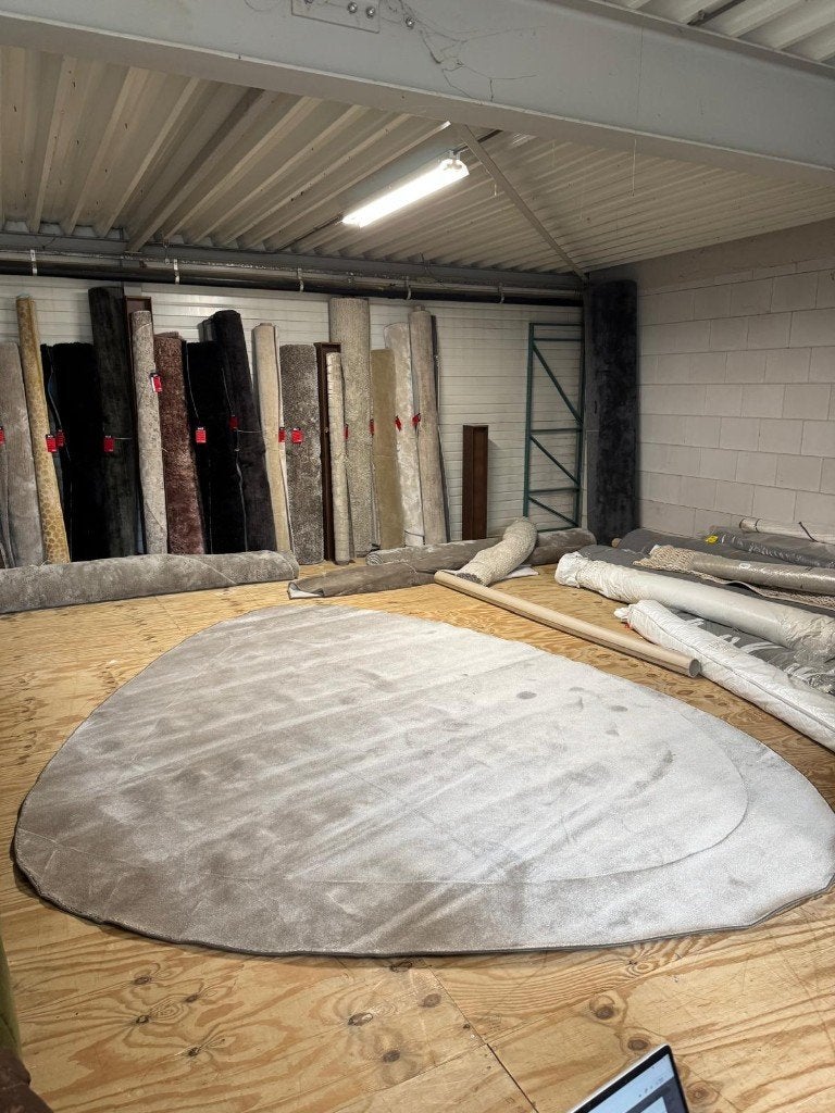 Vloerkleed Piazza 2 l Whoon | Room108 l van €2744 voor €999, Ophalen, Gebruikt, 200 cm of meer, 200 cm of meer