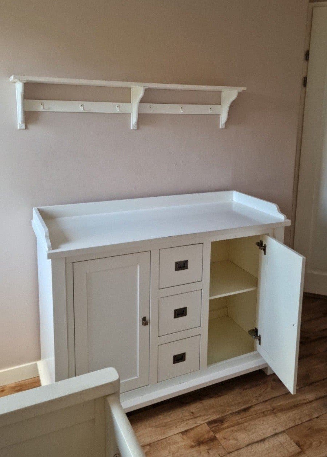 Mooie complete witte babykamer: commode, ledikant en kast, Ophalen, Gebruikt, 50 tot 70 cm, 100 cm of meer