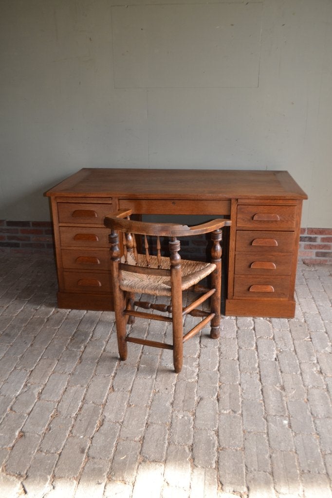 Prachtig antieke eiken houten Art Deco bureau met stoel