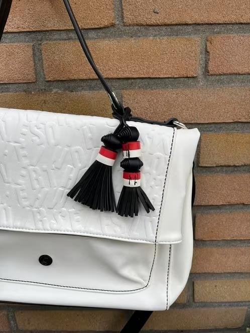 Desigual witte tas[v], Sieraden, Tassen en Uiterlijk, Ophalen of Verzenden, Nieuw, Wit, Handtas