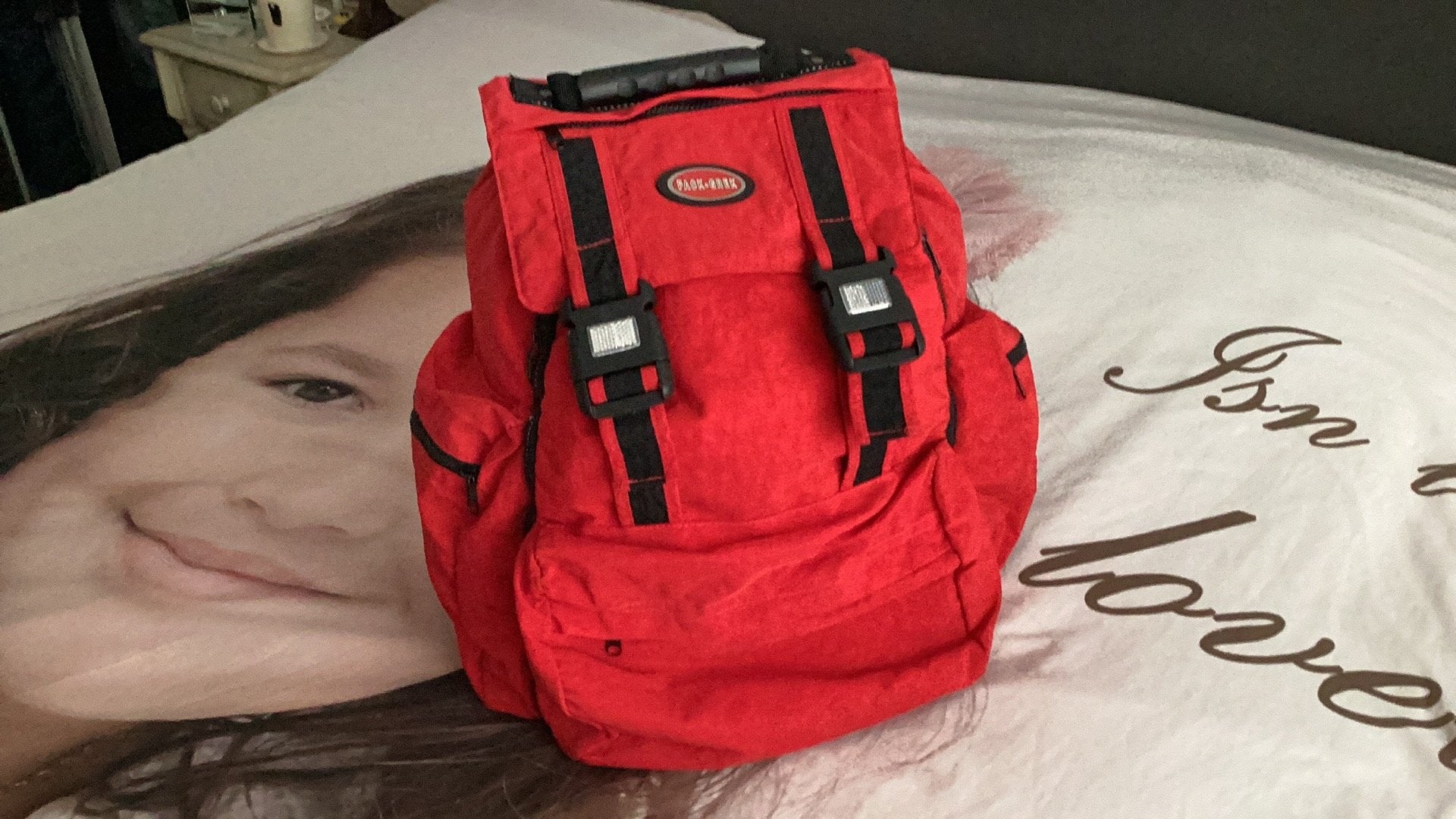 PACK KREK RUGTAS ROOD, Ophalen of Verzenden, Zo goed als nieuw, Rood, 30 cm of meer
