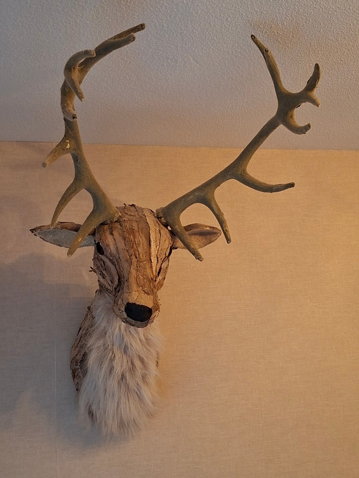 Decoratieve hertenkop van foam en hout, Ophalen, Hout, Bruin, Landelijk