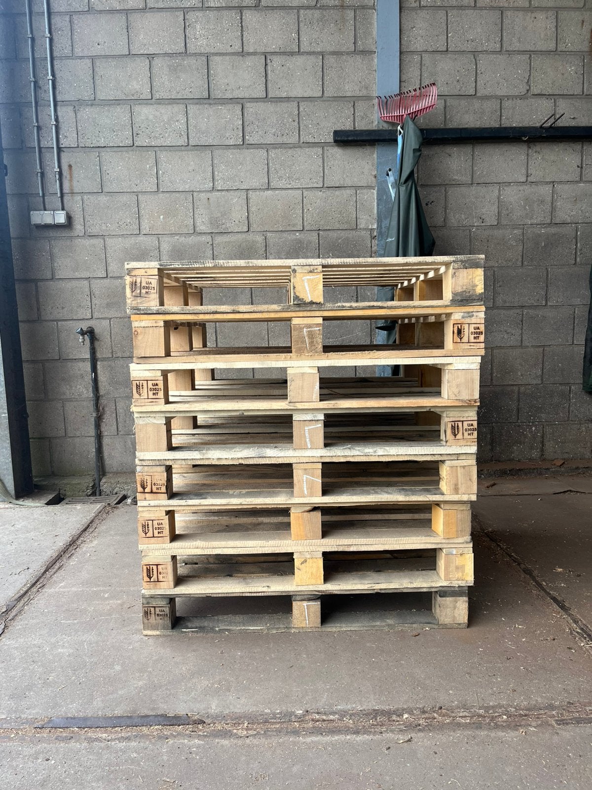 Stevige pallets, Doe-het-zelf en Verbouw, Hout en Planken, Ophalen, Zo goed als nieuw, 50 mm of meer, Pallet