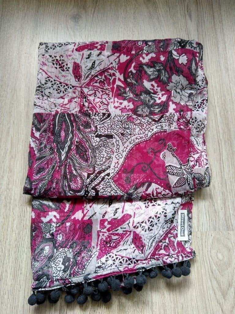 z.g.a.n. leuk sjaaltje van Street One, Ophalen of Verzenden, Zo goed als nieuw, Sjaal, Maat 46/48 (XL) of groter