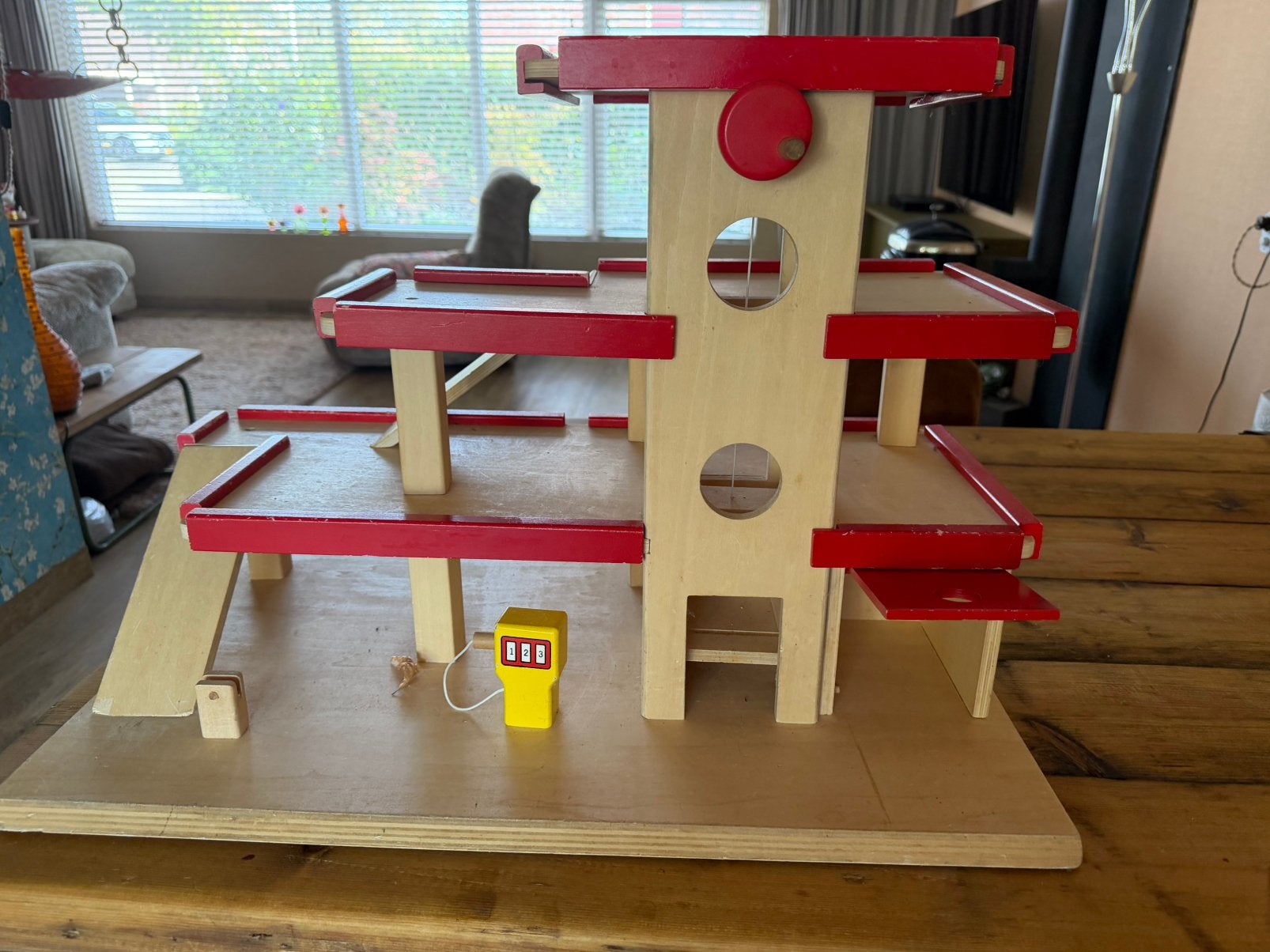 Houten speelgoed garage, Kinderen en Baby's, Ophalen, Gebruikt, Overige typen