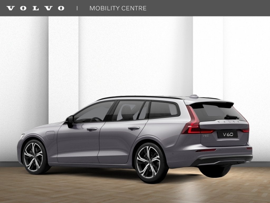 Volvo V60 2.0 T6 AWD + Dark | DIRECT LEVERBAAR! | (bj 2026), Auto's, Volvo, Automaat, Lichtsensor, Nieuw, Hybride Elektrisch/Benzine