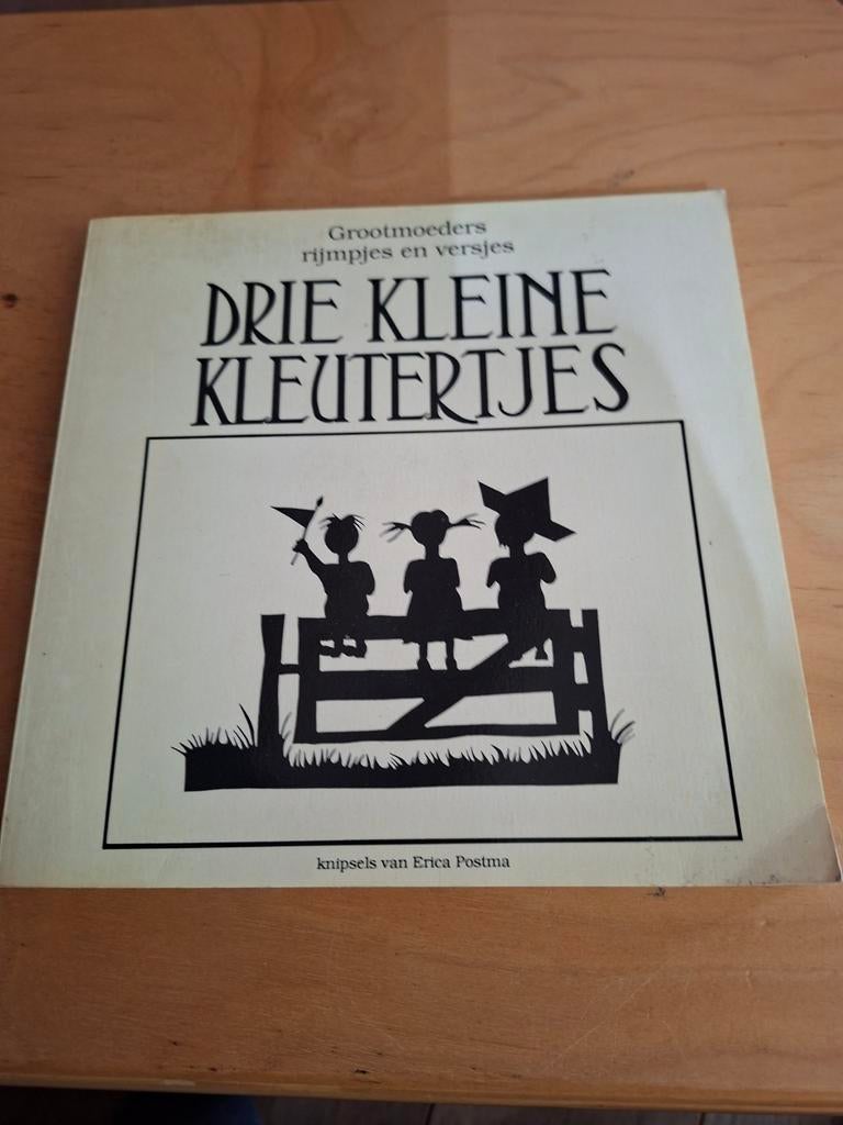 Drie Kleine Kleutertjes - Grootmoeders rijmpjes en versjes, Ophalen of Verzenden