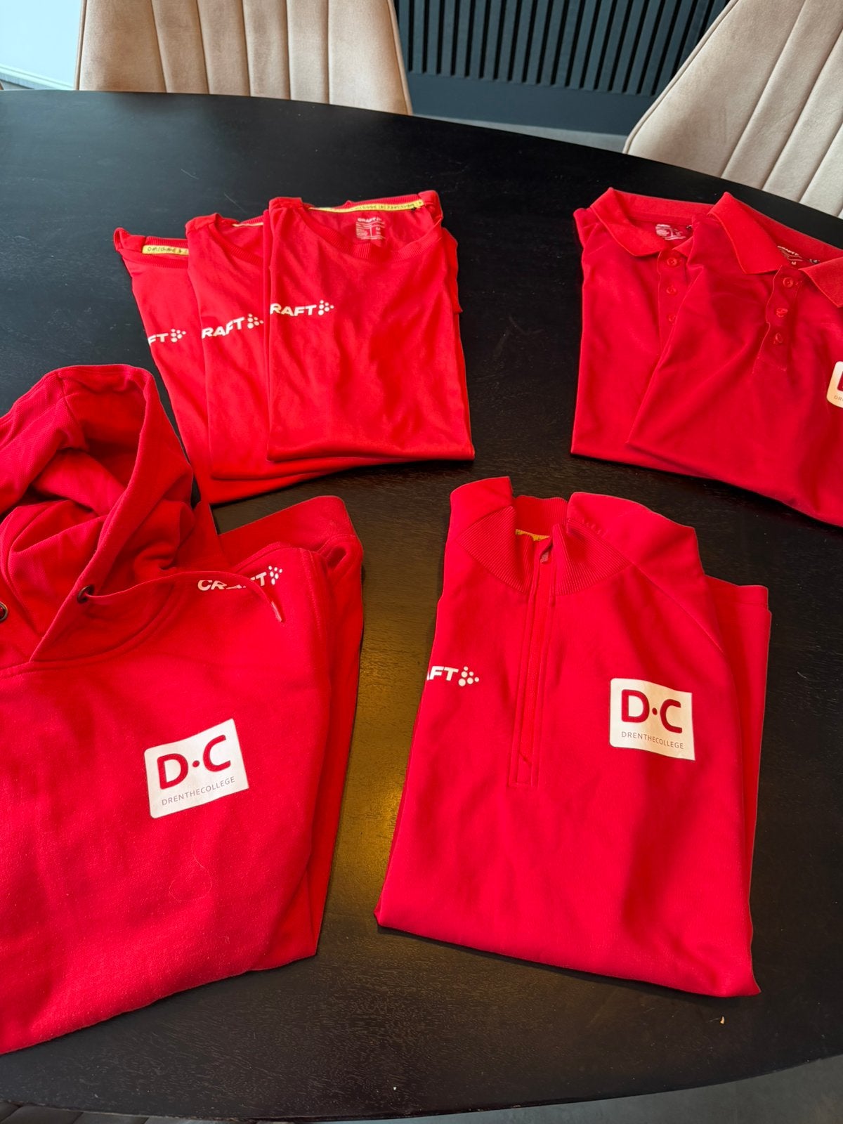 Kleding pakket sport en bewegen drenthe college emmen, Ophalen of Verzenden, Zo goed als nieuw, Overige kleuren