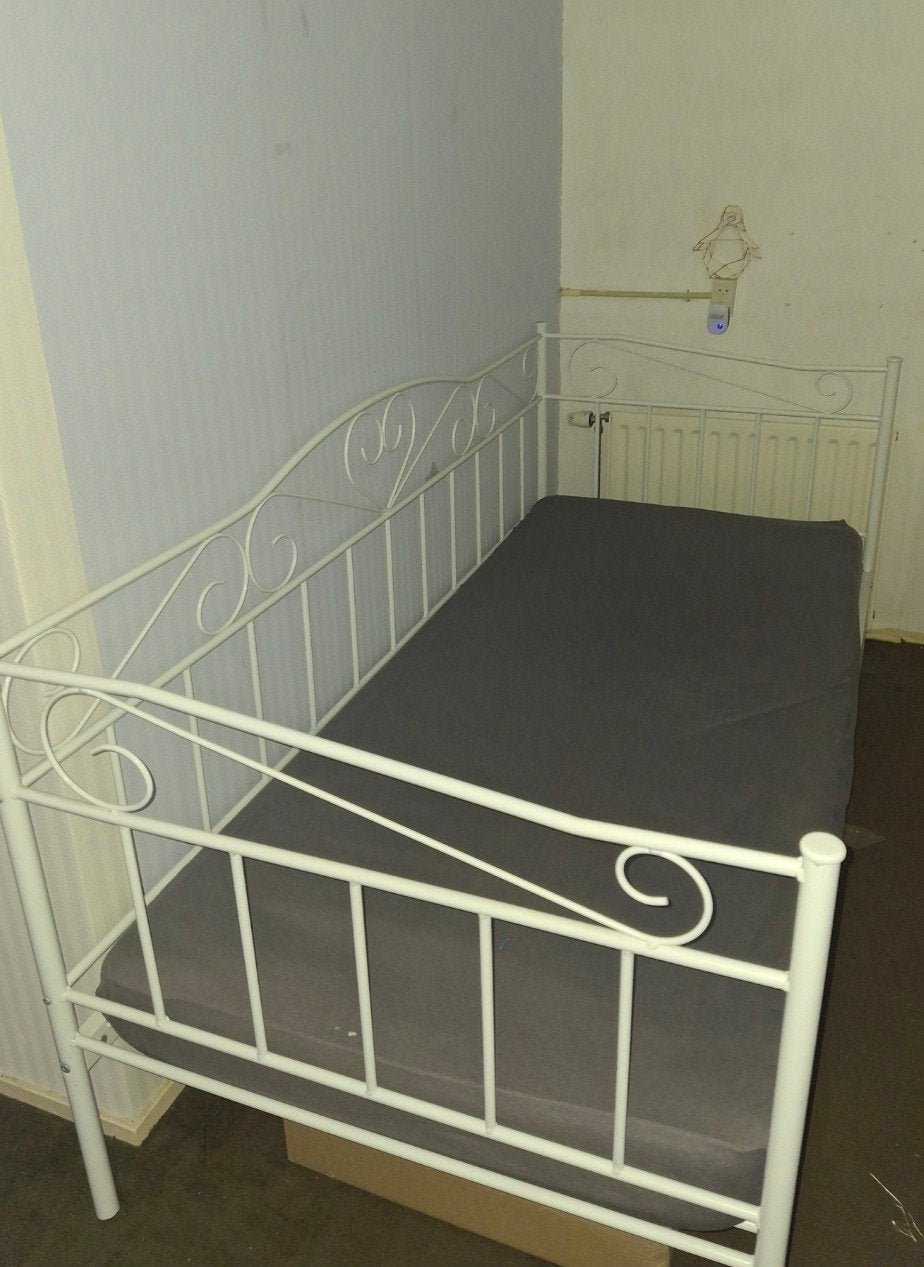 1 persoonsbed, Ophalen, Gebruikt, Metaal
