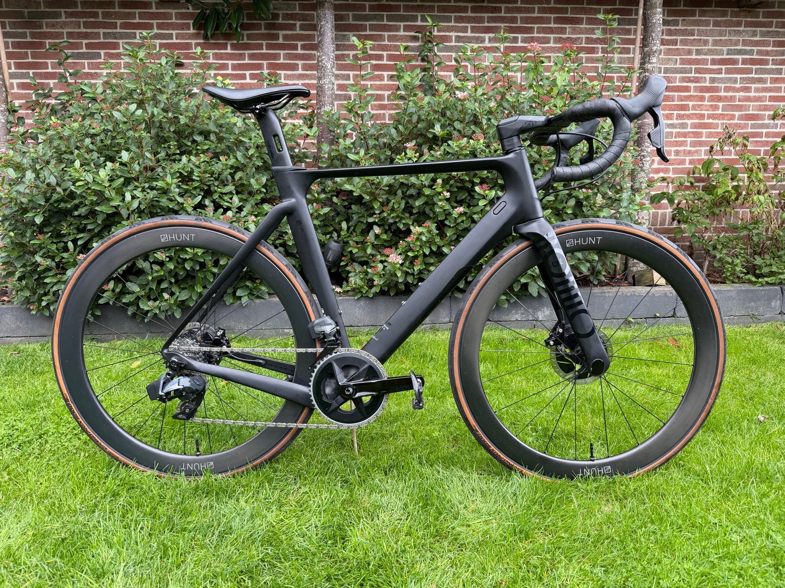 Rondo HVRT CF2 Custom SRAM AXS | Force | Quarq | Hunt 50, 28 inch, Carbon, Heren, Zo goed als nieuw