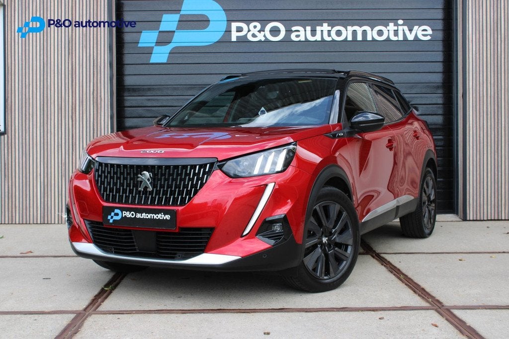 Peugeot 2008 1.2 PureTech 155PK GT Pano | Massage | Leder |, Auto's, Peugeot, Gebruikt, Zwart, Leder, Bedrijf