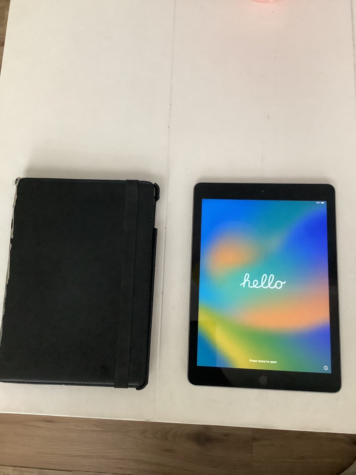 Apple iPad 5e generatie in top staat, Computers en Software, Apple iPads, 32 GB, Apple iPad, Zo goed als nieuw, Grijs