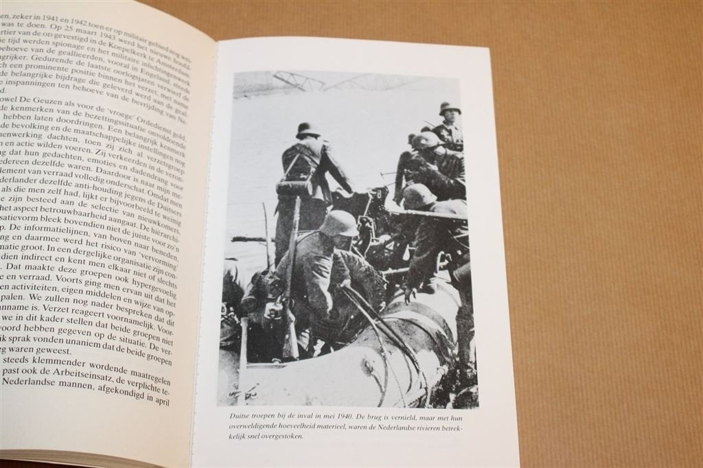 Helden Tegen Wil en Dank — Verzet WOII 1940-1945, Boeken, Oorlog en Militair, Ophalen of Verzenden, Tweede Wereldoorlog, Gelezen