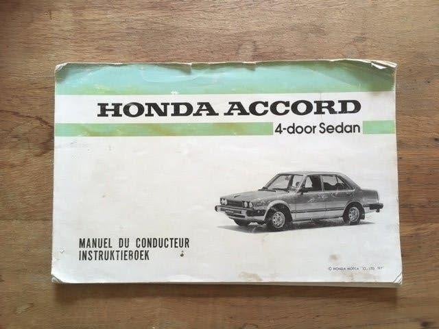 Handleiding Honda Accord 4-deurs Sedan  1975  NL  /  Frans, Ophalen of Verzenden