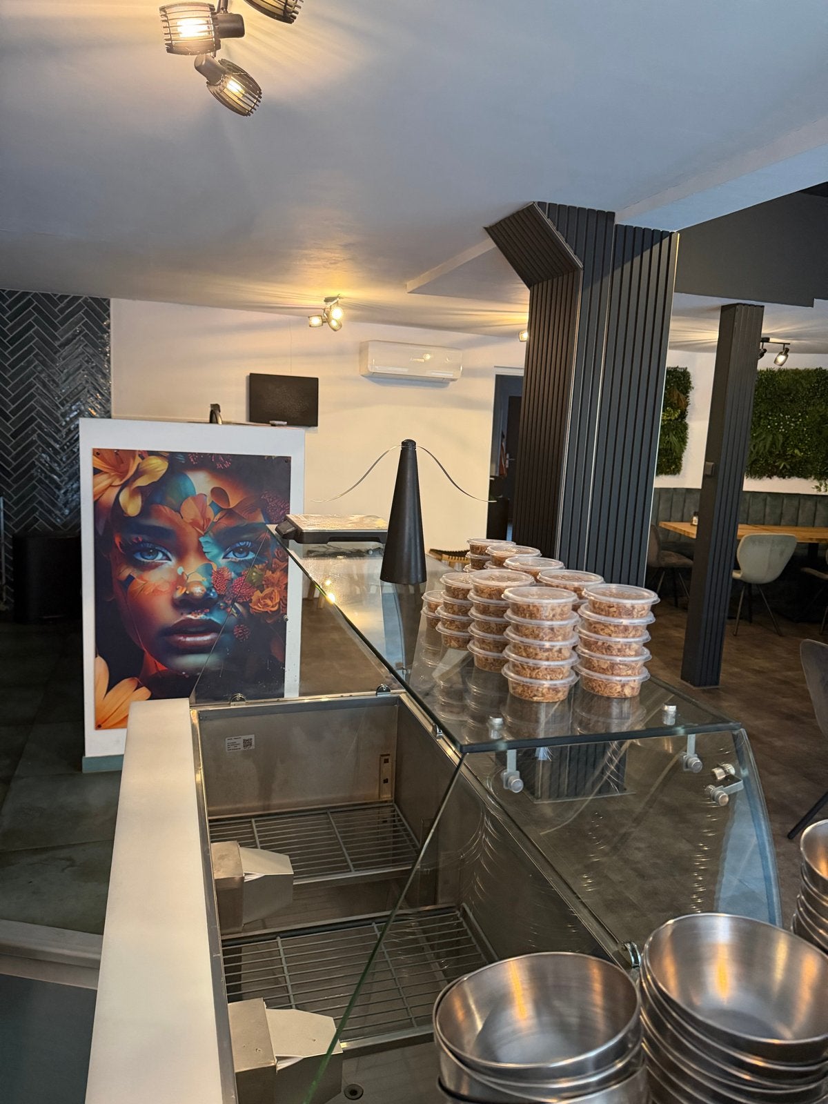 Wok to go restaurant ter overnamen in centrum Bergschenhoek