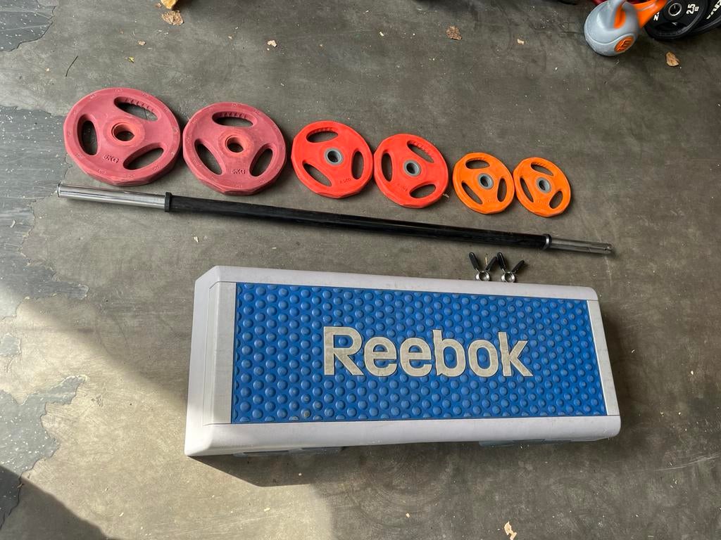 Reebok step en halter stang met gewichten, Sport en Fitness, Fitnessmaterialen, Gebruikt, Ophalen of Verzenden, Bodypump set, Reebok