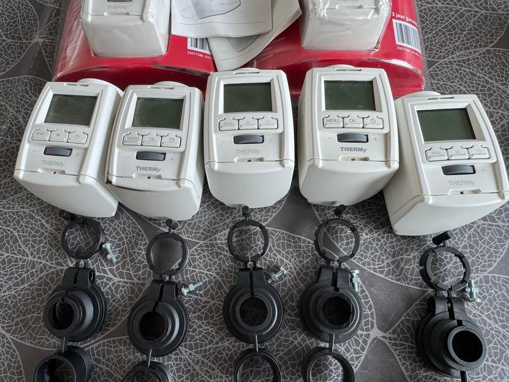 Thermy radiatorthermostaten met verloopstukken, Ophalen of Verzenden, Slimme thermostaat, Gebruikt