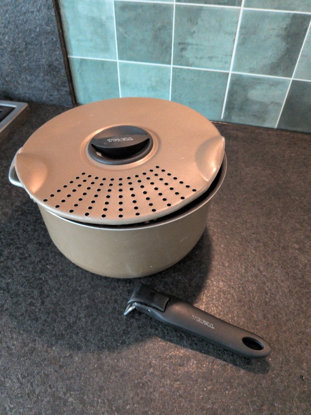 pannenset tefal lichtgewicht passen mooi in elkaar, Ophalen, Gebruikt