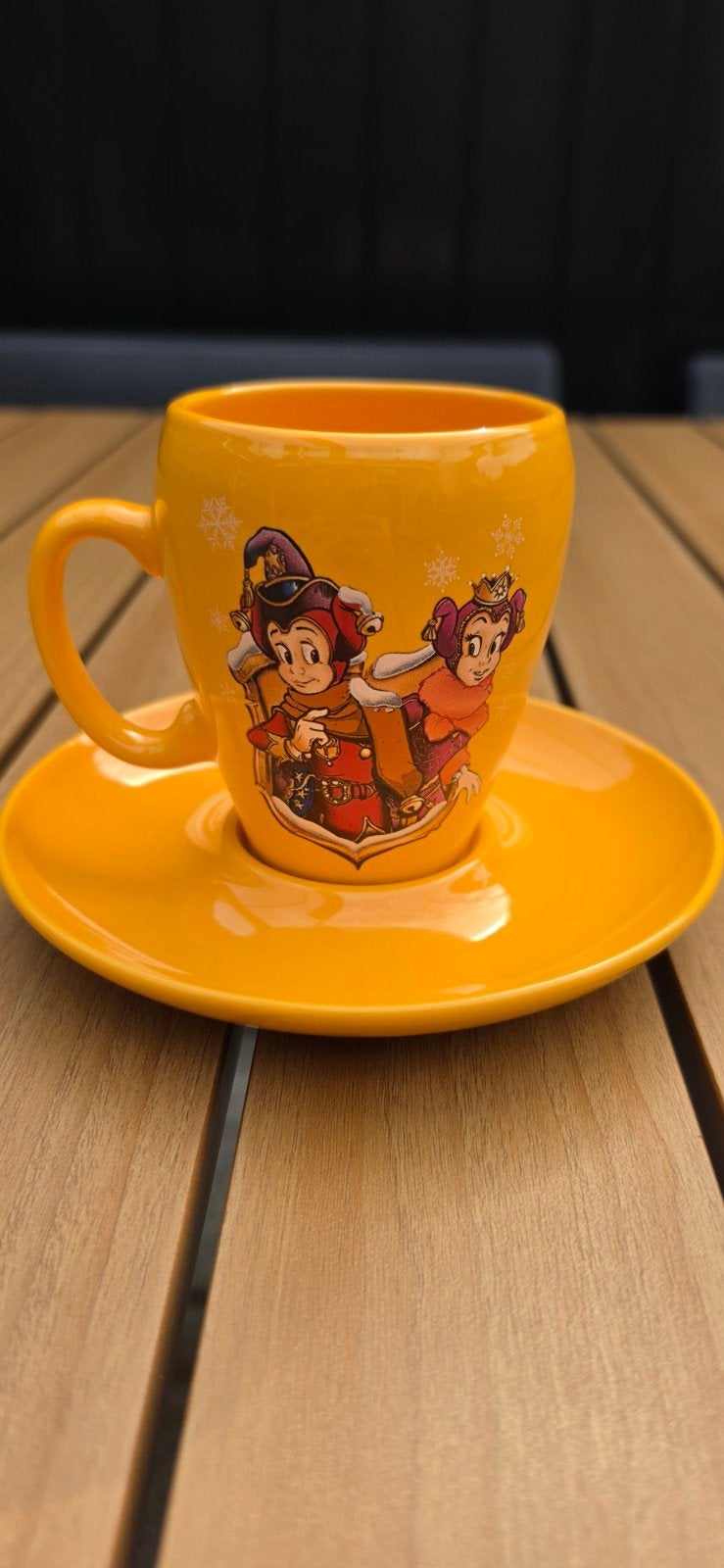 Efteling Chocomel Mok met Schotel, Ophalen of Verzenden, Zo goed als nieuw, Gebruiksvoorwerp