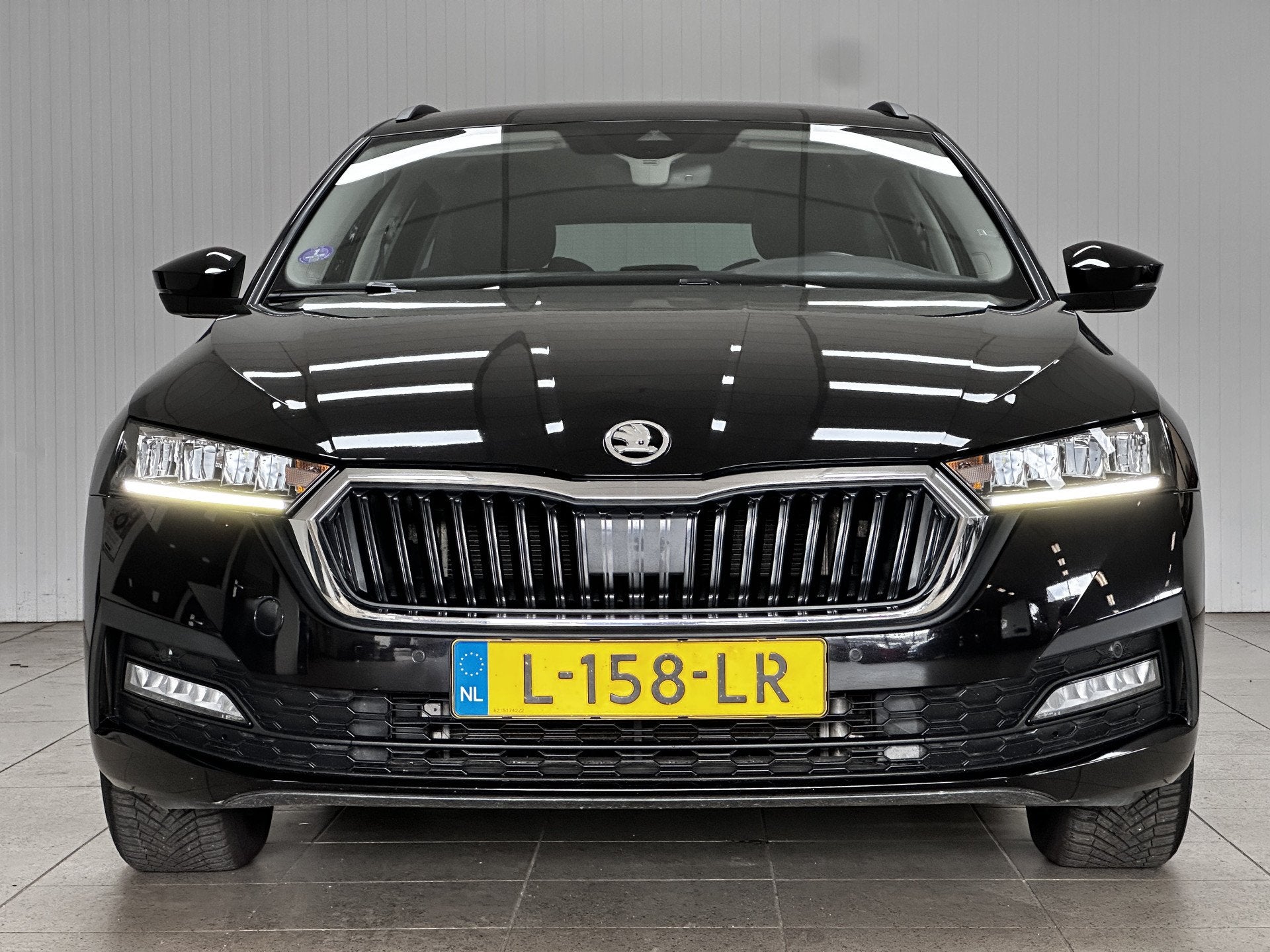 Skoda Octavia Combi 1.0 TSI Business Edition/ Virtual Dashb/, Auto's, Skoda, Dealer onderhouden, Gebruikt, Zwart, Origineel Nederlands