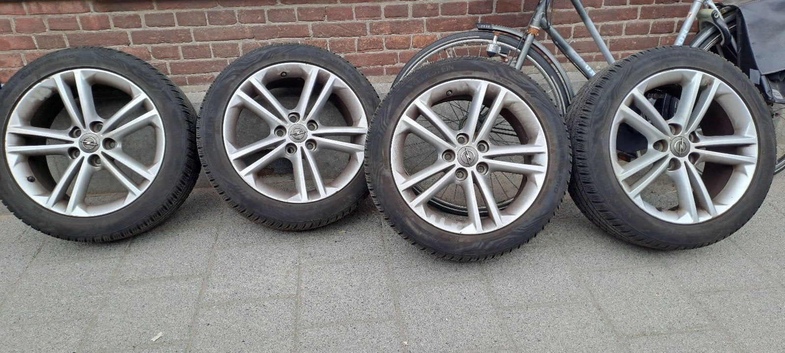 opel insignia met ekstra setje velgen, 217000 km, Ophalen