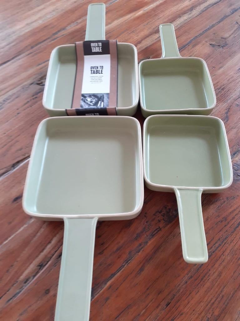 GUSTA ovenschalen, nieuw, Nieuw, Ophalen of Verzenden, Schaal of Schalen, Overige stijlen