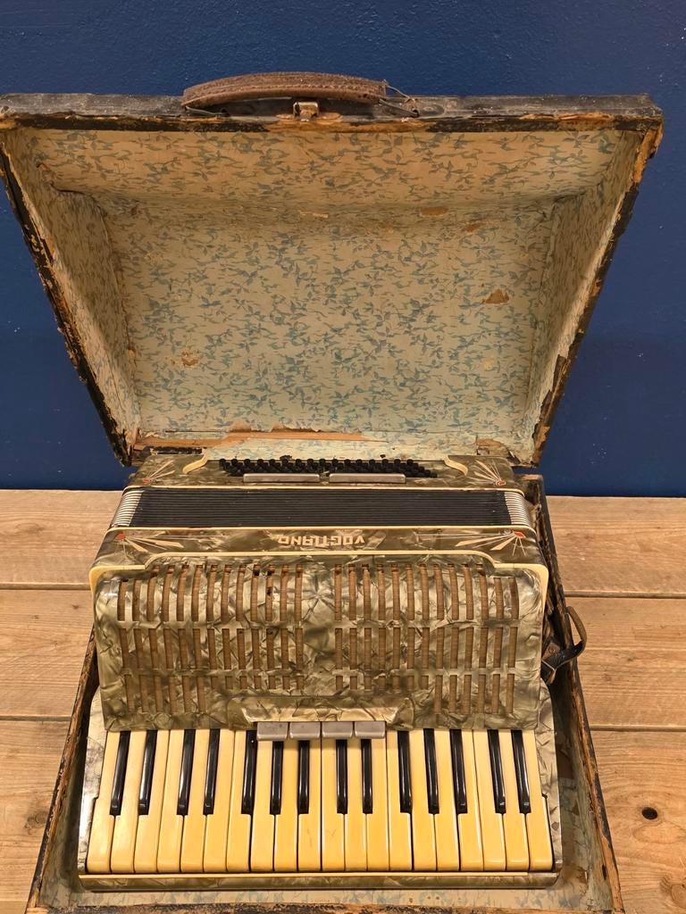 Vogtland Accordeon - Vintage Toetsaccordeon met Koffer, Muziek en Instrumenten, Ophalen