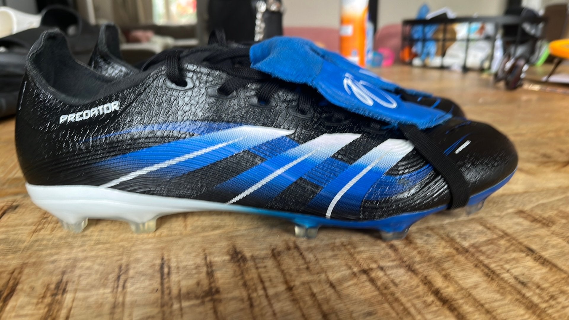 Voetbalschoenen predators adidas bellingham, Ophalen, Maat XS of kleiner, Schoenen, Zo goed als nieuw