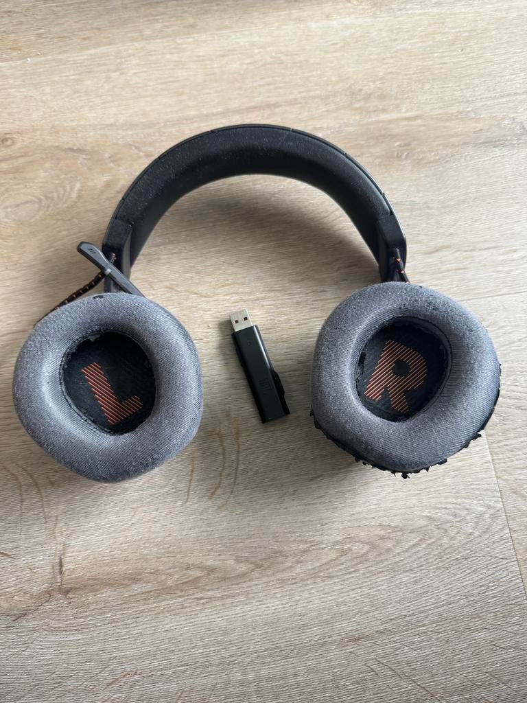 Jbl quantum 800, Ophalen of Verzenden, Zo goed als nieuw, Overige merken