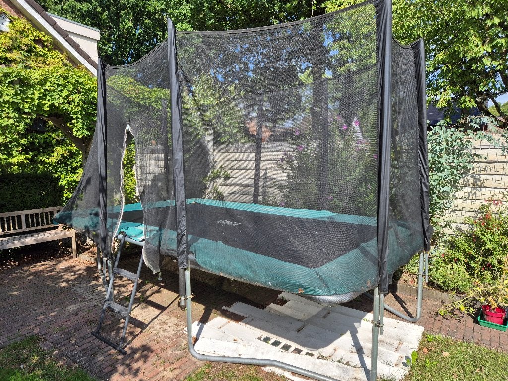 Salta trampoline 366x244cm met veiligheidsnet en trapje, Kinderen en Baby's, Speelgoed | Buiten | Trampolines, Ophalen, Gebruikt
